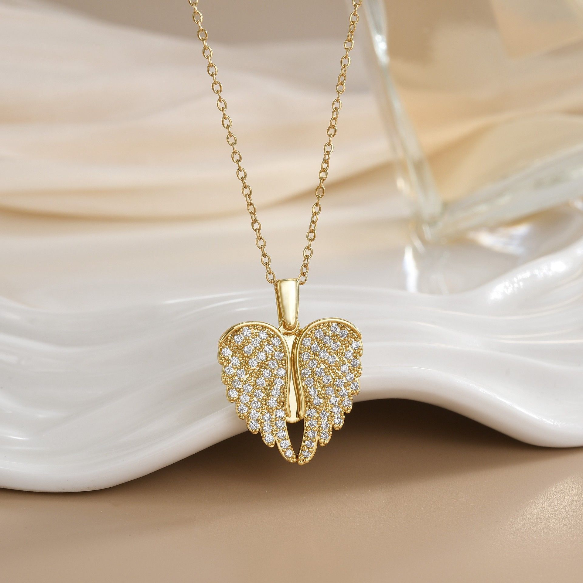 Personalized Heart-Shaped Opening Necklace For Women