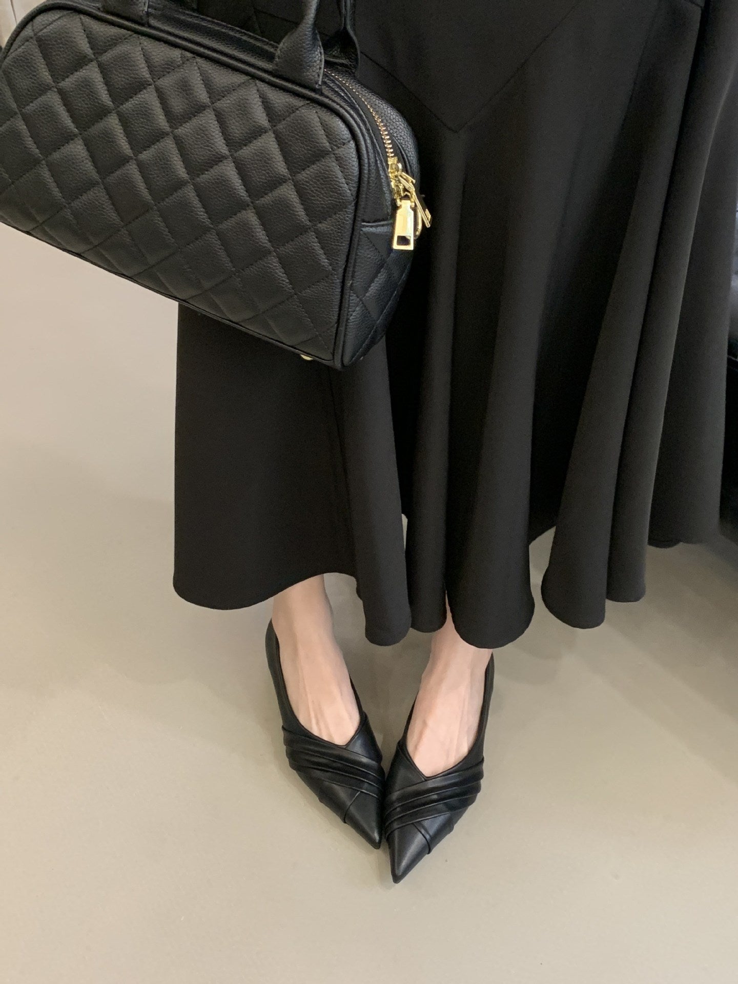 2026 Summer New Women's Solid Color Cross Strap Flat Sandals, Open Square Toe One-Strap Slides For Outdoor, Vacation & Casual Wear