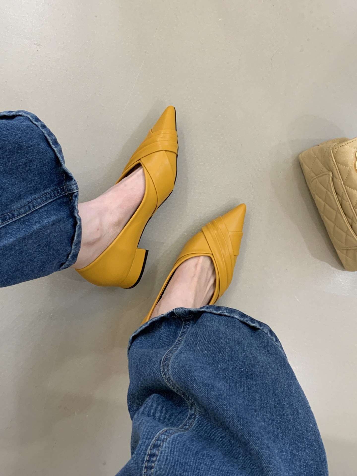 2026 Summer New Women's Solid Color Cross Strap Flat Sandals, Open Square Toe One-Strap Slides For Outdoor, Vacation & Casual Wear