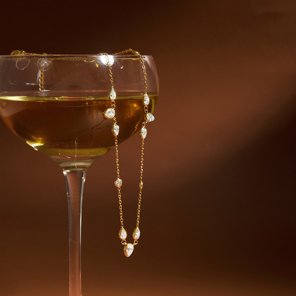 High-End Steel Zircon Pendant Necklace